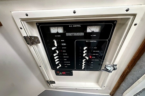 35ft Contender Yacht For Sale