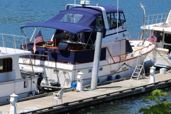 43ft Ocean Alexander Yacht For Sale