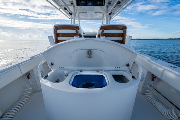 CRAZY GIRL 38ft Jupiter Yacht For Sale