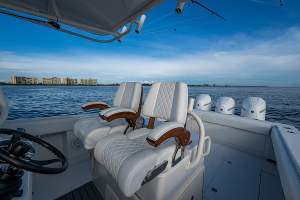 CRAZY GIRL 38ft Jupiter Yacht For Sale