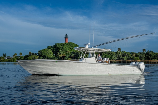 CRAZY GIRL 38ft Jupiter Yacht For Sale