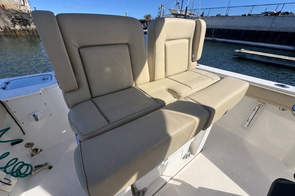 24ft Pursuit Yacht For Sale