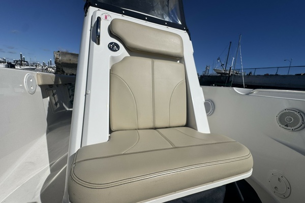 24ft Pursuit Yacht For Sale
