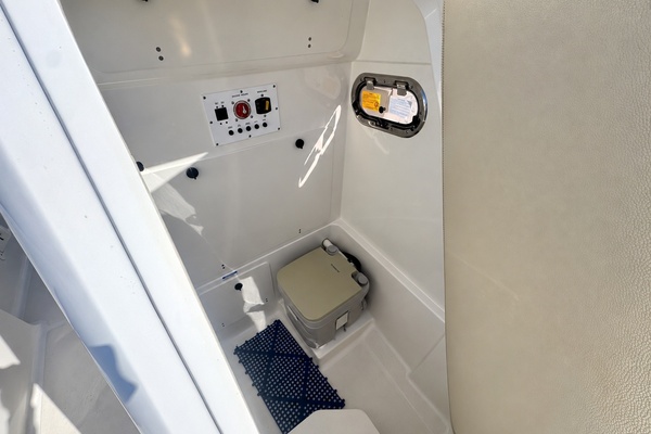 24ft Pursuit Yacht For Sale