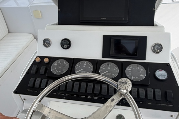 Sea Bandit 38ft Luhrs Yacht For Sale
