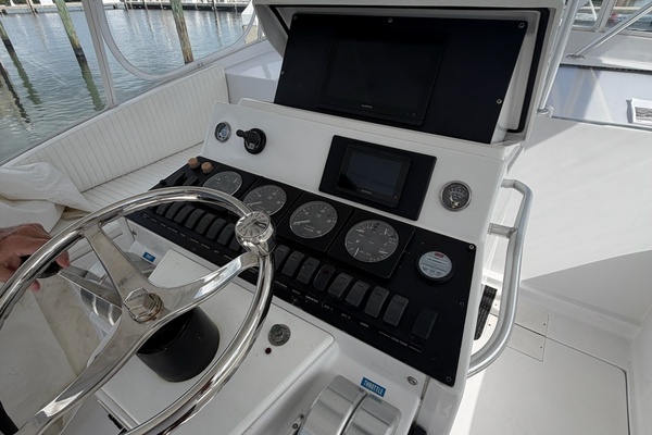 Sea Bandit 38ft Luhrs Yacht For Sale