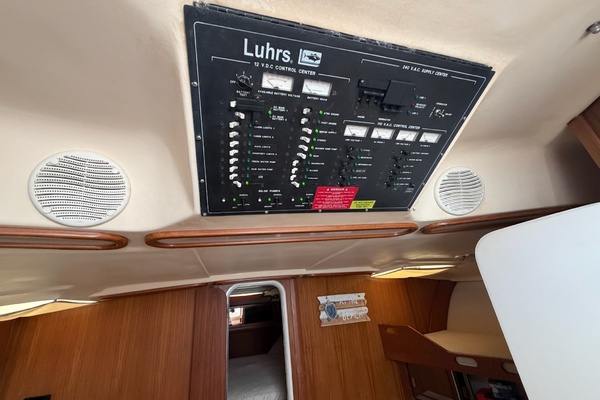 Sea Bandit 38ft Luhrs Yacht For Sale