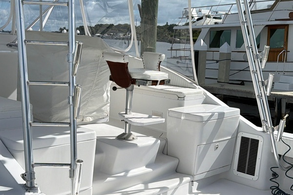 Sea Bandit 38ft Luhrs Yacht For Sale