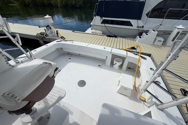 Sea Bandit 38ft Luhrs Yacht For Sale