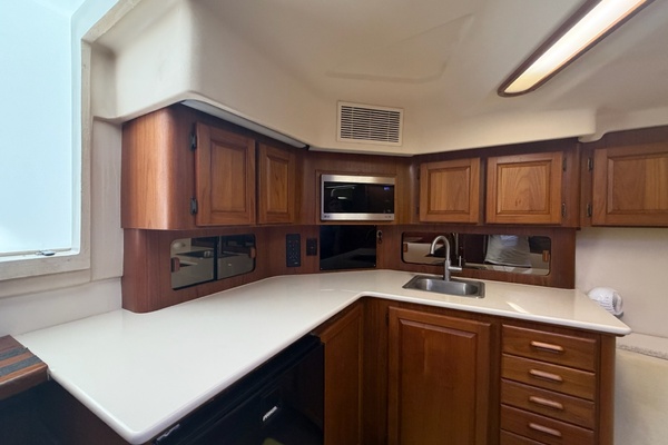 Sea Bandit 38ft Luhrs Yacht For Sale
