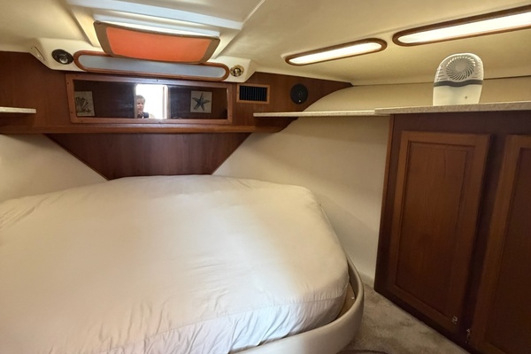 Sea Bandit 38ft Luhrs Yacht For Sale