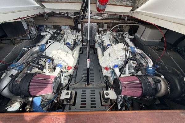 Sea Bandit 38ft Luhrs Yacht For Sale