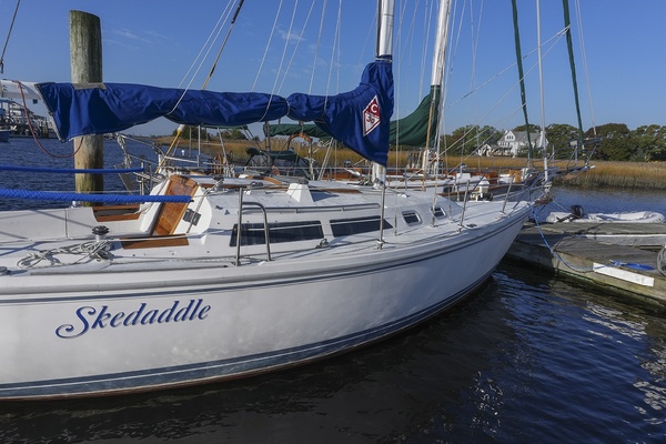 Skedaddle 30ft Catalina Yacht For Sale