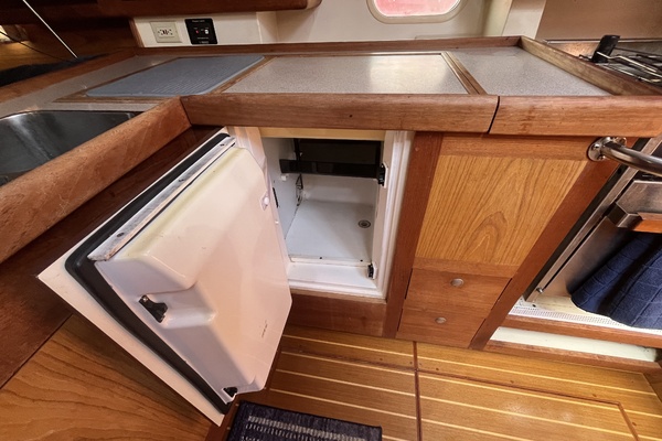 Liberte 40ft Hunter Yacht For Sale