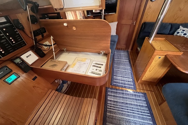 Liberte 40ft Hunter Yacht For Sale