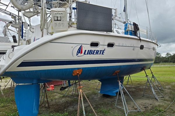 Liberte 40ft Hunter Yacht For Sale