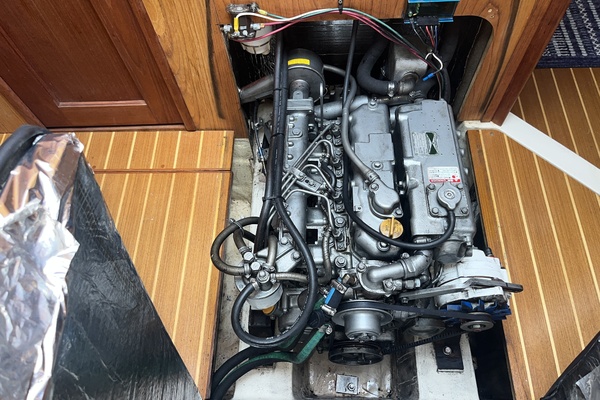 Liberte 40ft Hunter Yacht For Sale