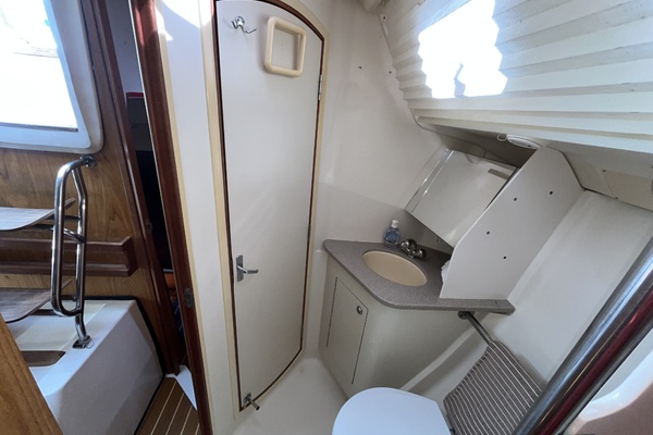 Liberte 40ft Hunter Yacht For Sale