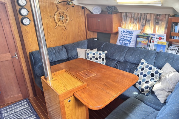 Liberte 40ft Hunter Yacht For Sale