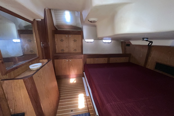 Liberte 40ft Hunter Yacht For Sale