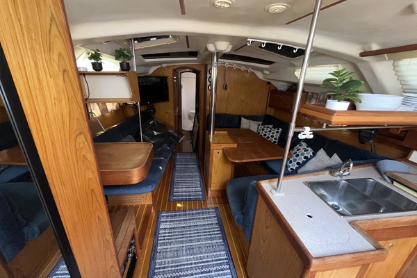 Liberte 40ft Hunter Yacht For Sale