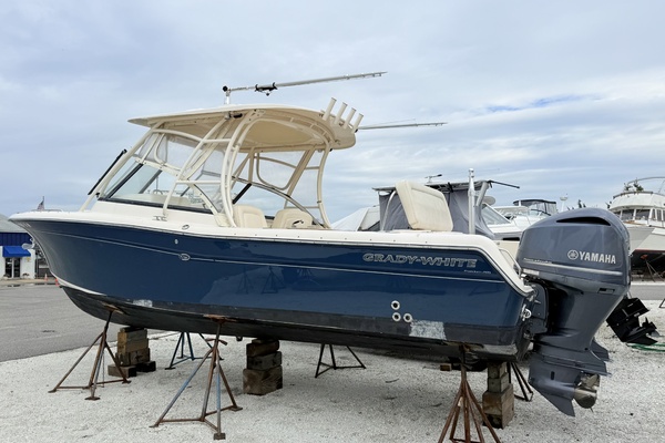 28ft Grady White Yacht For Sale