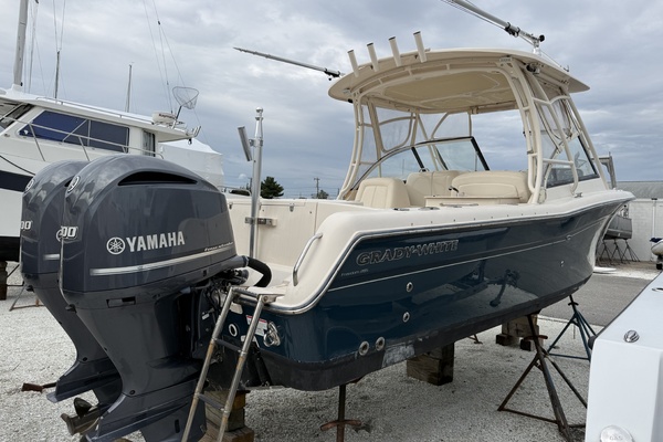 28ft Grady White Yacht For Sale