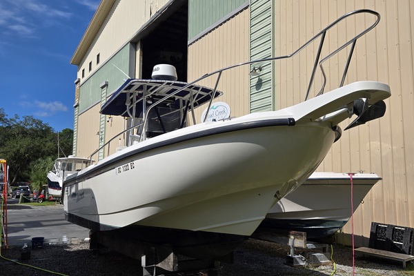 2000 Boston Whaler 26 Outrage