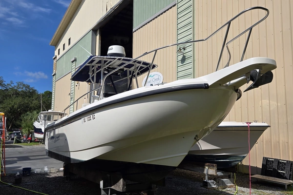 26-ft-Boston Whaler-2000-Outrage-Attitude Adjustment HILTON HEAD ISLAND South Carolina United States  yacht for sale