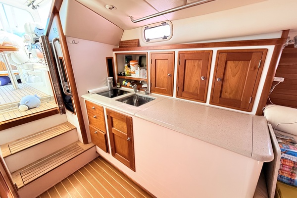 Kamal 34ft MJM Yacht For Sale