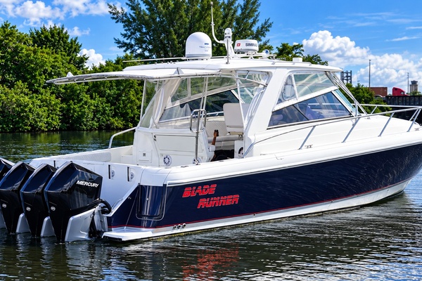 47ft Intrepid Yacht For Sale