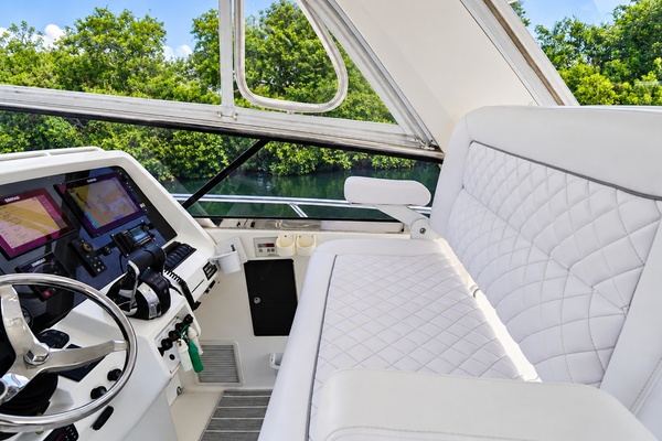 47ft Intrepid Yacht For Sale