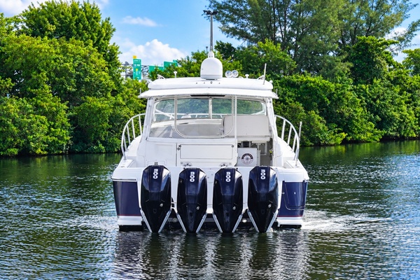 47ft Intrepid Yacht For Sale