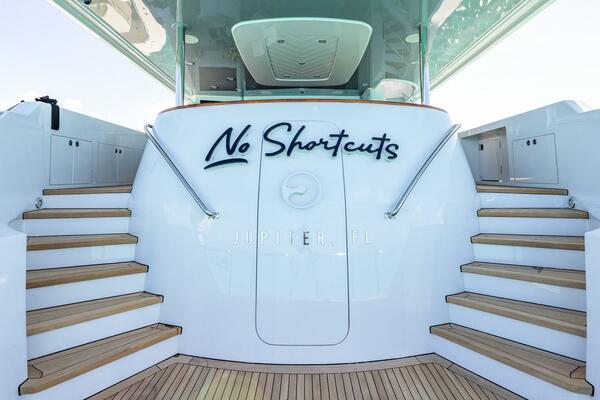 2006Westport 112 ft    No Shortcuts