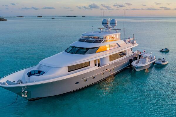 2006Westport 112 ft    No Shortcuts