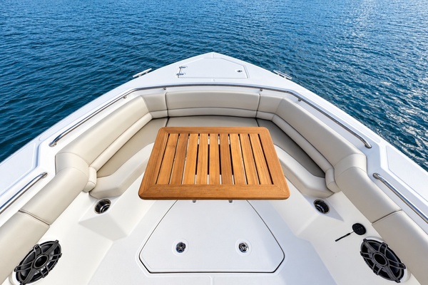 33ft Boston Whaler Yacht For Sale