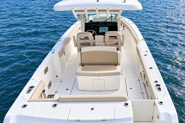 33ft Boston Whaler Yacht For Sale