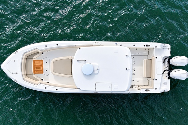 33ft Boston Whaler Yacht For Sale