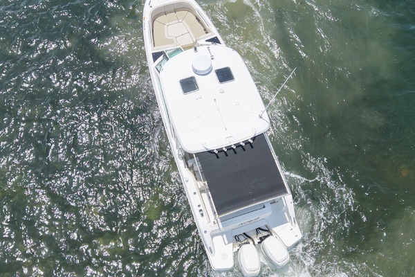 32ft Boston Whaler Yacht For Sale