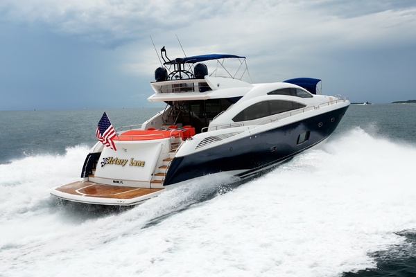 2009Sunseeker 84 ft Predator 84   Victory Lane
