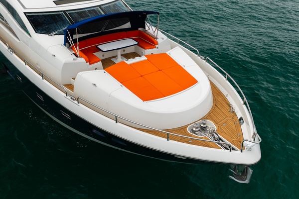 2009Sunseeker 84 ft Predator 84   Victory Lane