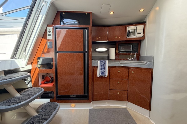 Water Wings 37ft Wellcraft Yacht For Sale