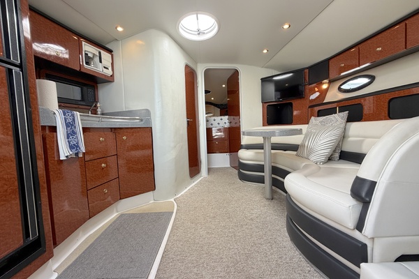 Water Wings 37ft Wellcraft Yacht For Sale