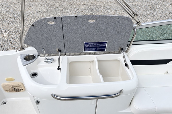 Winslow s Escape 26ft Formula Yacht For Sale