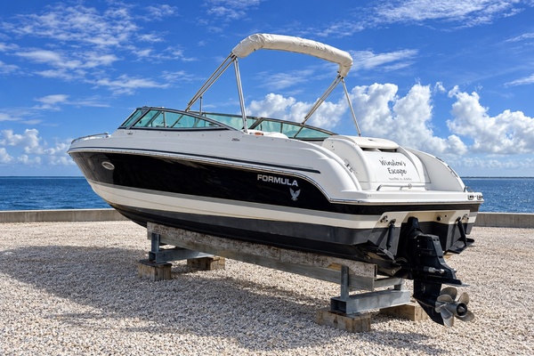 Winslow s Escape 26ft Formula Yacht For Sale