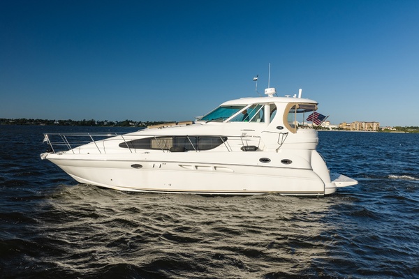 2004 Sea Ray 390 Motor Yacht