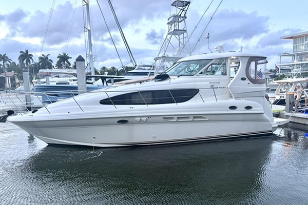 2004 Sea Ray 390 Motor Yacht