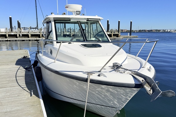 28ft Boston Whaler Yacht For Sale