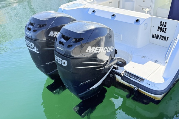 28ft Boston Whaler Yacht For Sale