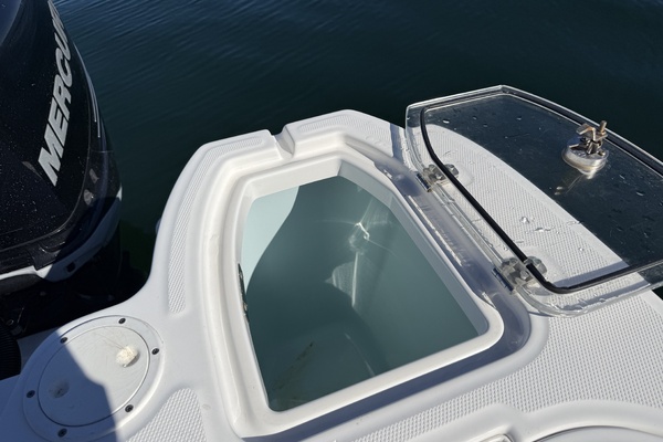 28ft Boston Whaler Yacht For Sale